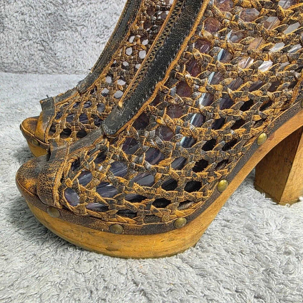 Sbicca Artisan Woven Leather Wood Platform Booties Brown Distressed Sandals 7